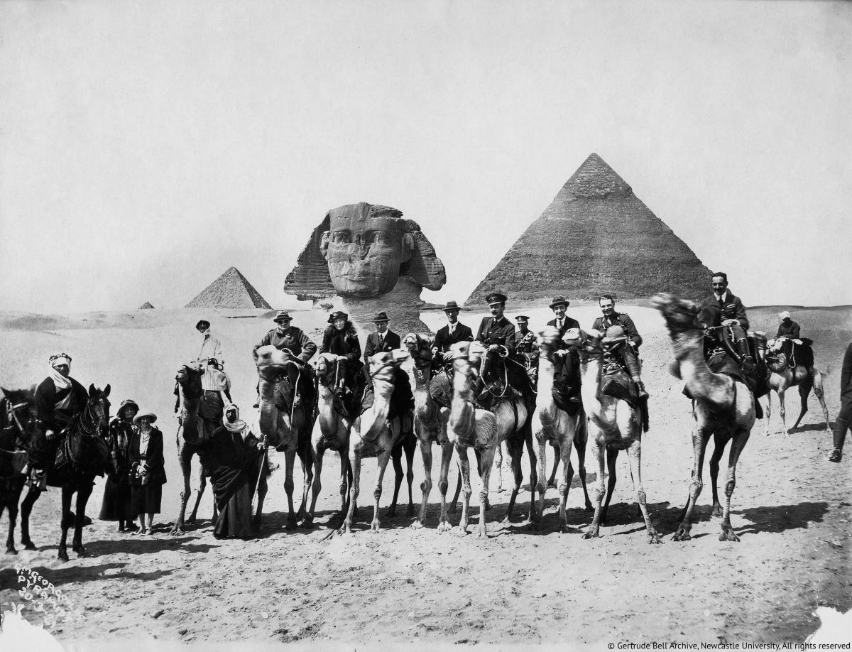 Gertrude Bell, flanked by Winston Churchill and T.E. Lawrence, at the Cairo Conference in 1921. (c) Gertrude Bell Archive/Newcastle University