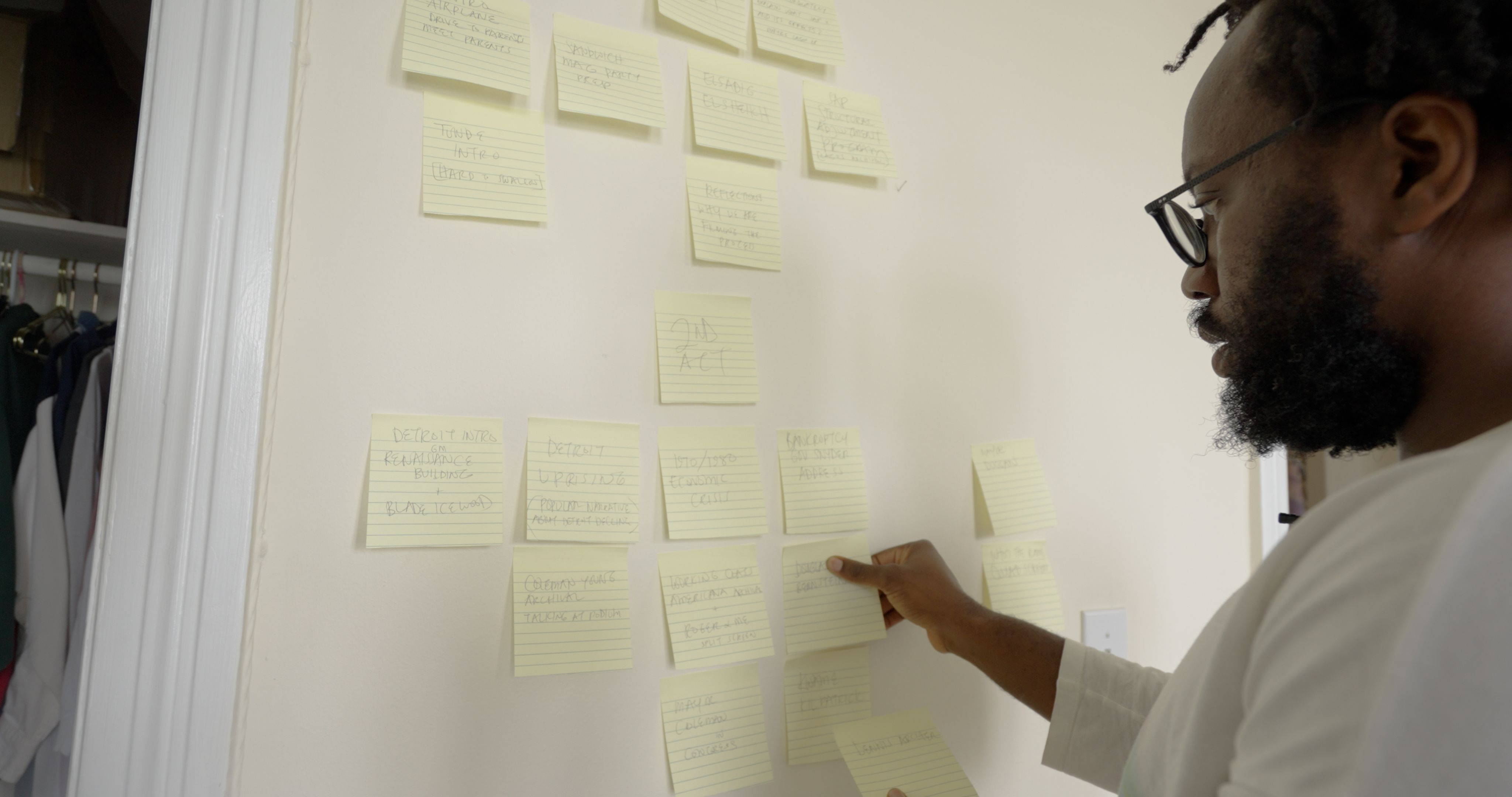 Tunde creates a storyboard in Oakland in September 2022. Credit: Theo Schear.
