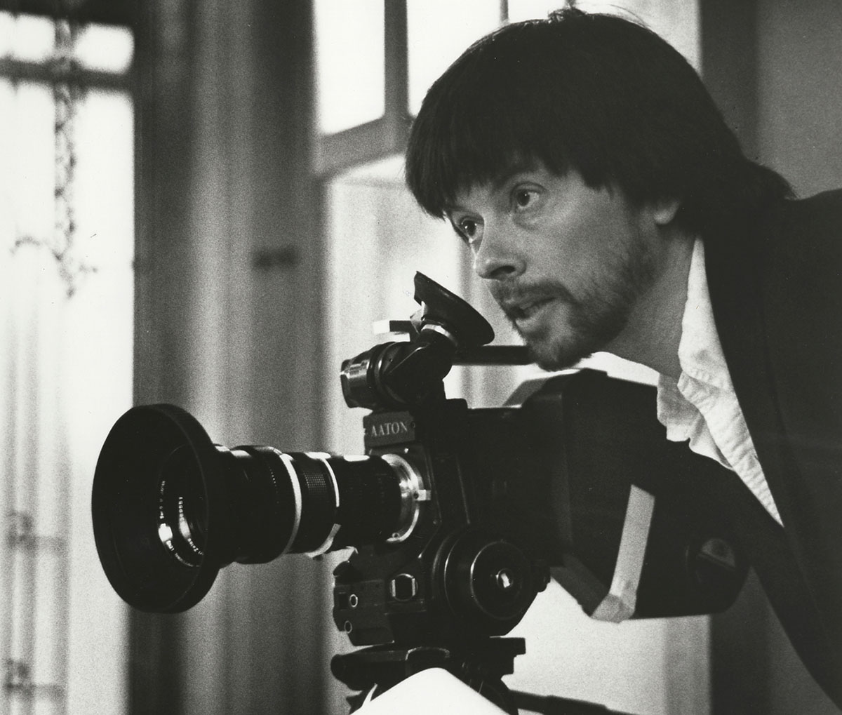 Filmmaker Ken Burns, a white man with short hair, shooting 'Thomas Jefferson'. Photo by Lisa Berg. Courtesy of Florentine Films.