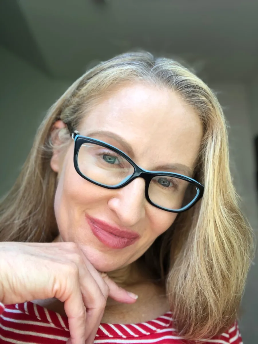 Loralee Sundra